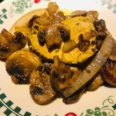 A picture of Mushrooms 🍄 in White Wine 🍷.