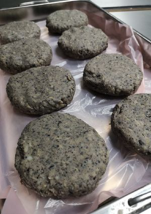 A picture of Vegan Black Bean Burger.