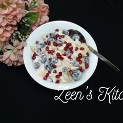 A picture of Fruits And Cream.