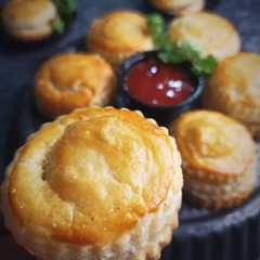 A picture of Chicken Puff Patties.