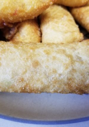 A picture of Crab Rangoon Egg Rolls.