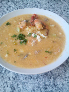 Una foto de Chupe de camarones arequipeño