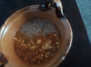 Una foto de huevo y frijoles