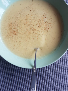Una foto de Crema de calabacín🥒 puerro, nata light y jengibre fresco