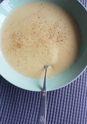 Una foto de Crema de calabacín🥒 puerro, nata light y jengibre fresco