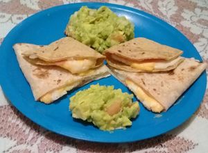Una foto de Sincronizadas especiales de doble queso 🧀🌮🧀