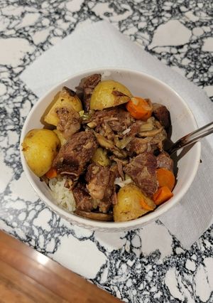 A picture of Beef Stew, Pressure cooker.