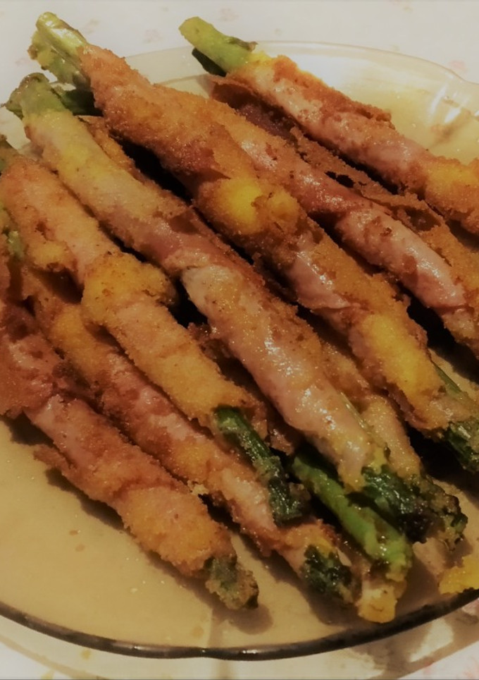 Una foto de Espárragos verdes fritos