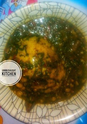 A picture of Semovita with ewedu + okro.