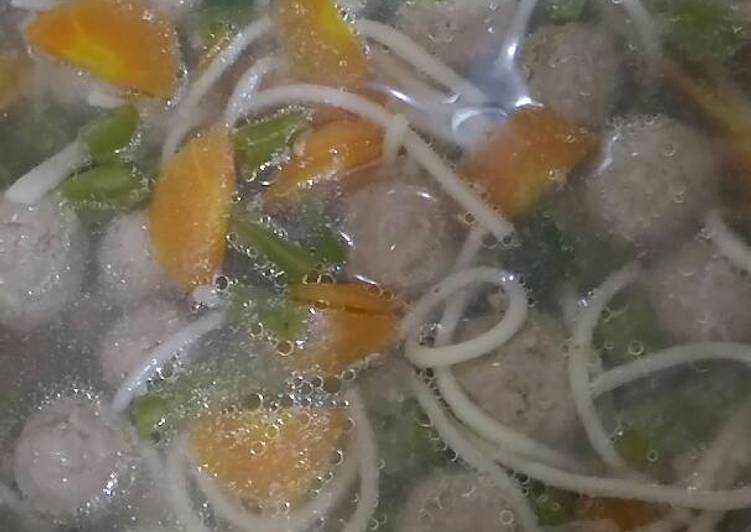 Sop Bola Daging ala Bumbu Racik