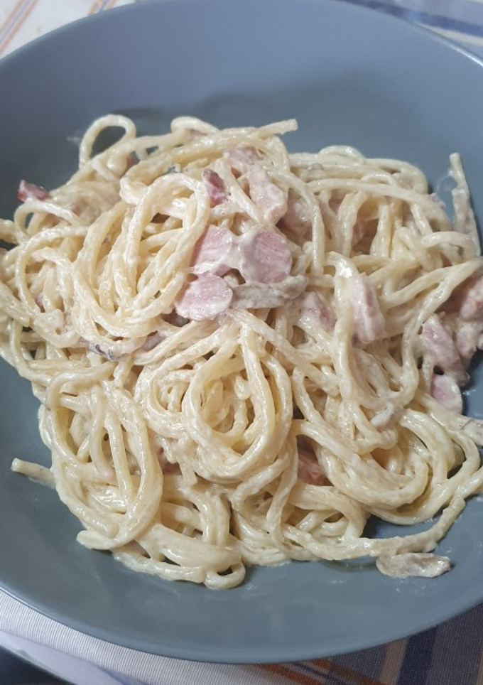 Una foto de Espaguetis a la carbonara