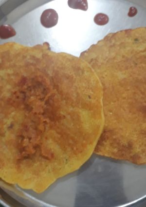 બેસન સોજી ના પુડલા(besan soji pudla recipe in gujarati) રેસીપી મુખ્ય ફોટો