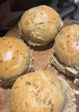 Una foto de 🍞 Panes caseros para hamburguesa o sándwiches