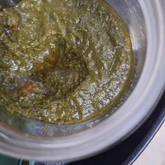 A picture of Low-carb tomato and rocket puree.