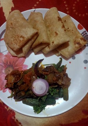 A picture of Lady finger do pyaaza.
