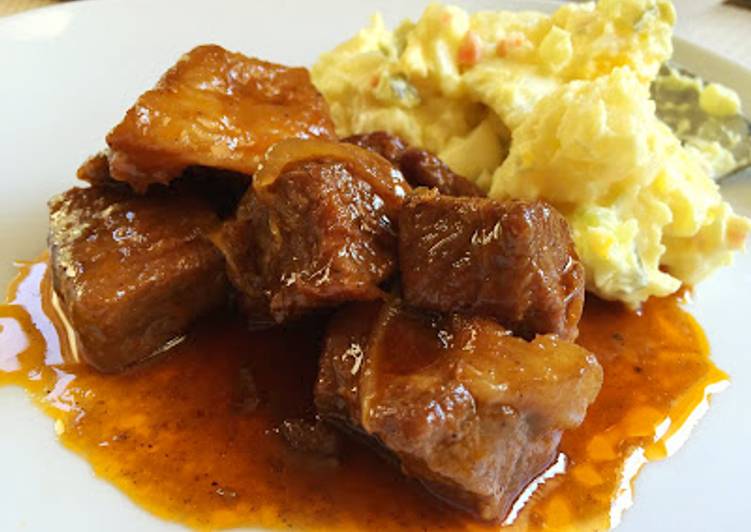 Steps to Cook Appetizing BBQ Sauce Braised Pork Shoulder