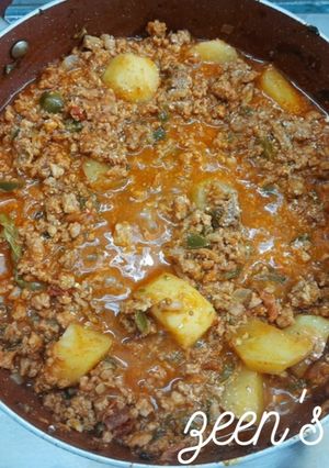 A picture of Aloo Kheema Masala.