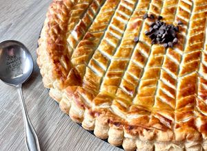 Une photo de Pithiviers ou Galette des rois poire chocolat