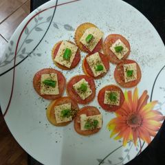 A picture of Monaco bites.