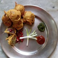 A picture of Kofta (Stuffed Aloo and pomegranate).