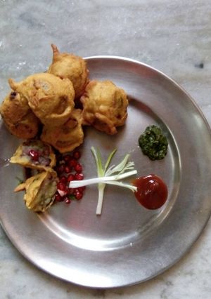 A picture of Kofta (Stuffed Aloo and pomegranate).