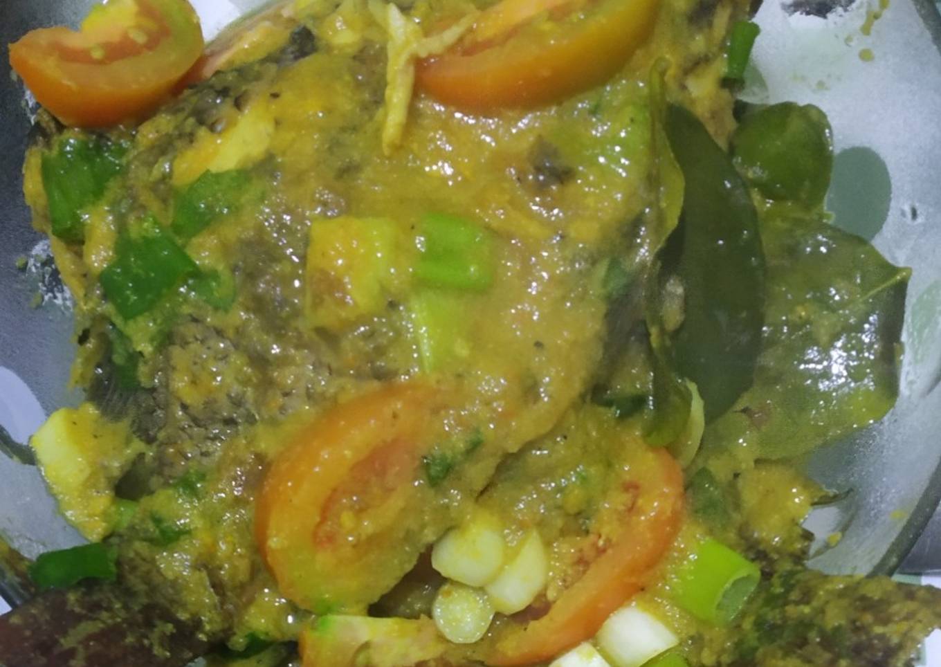 Gurame bumbu kuning (Tanpa santan)