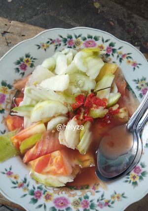 Foto resep Rujak Kuah Pindang khas Bali by Helyza