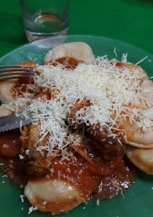 Una foto de Sorrentinos de jamón y queso