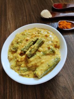 સરગવાનું ચણાના લોટવાળું શાક રેસીપી મુખ્ય ફોટો