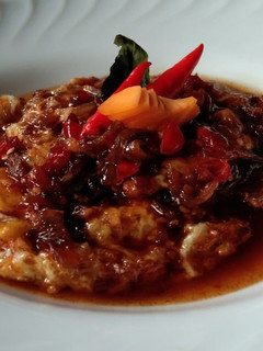 Foto resep Telur ceplok kuah kecap bawang goreng
