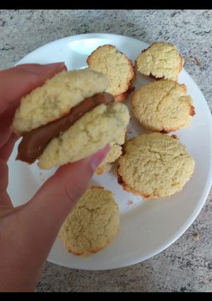 Una foto de Alfajores de coco 👌
