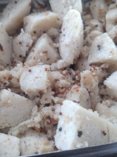 વઘારેલી ઈડલી (Vaghareli Idli Recipe In Gujarati) રેસીપી મુખ્ય ફોટો