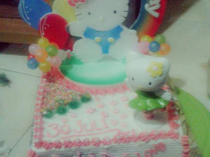 Langkah Mudah untuk Membuat Resep  Cake ultah coklat ny.liem yang Lezat Sekali, Enak