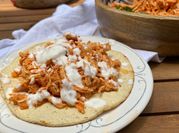 Una foto de pollo desmenuzado saludable