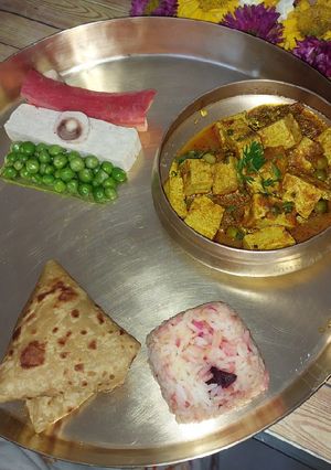 A picture of Tofu-matar gravy.