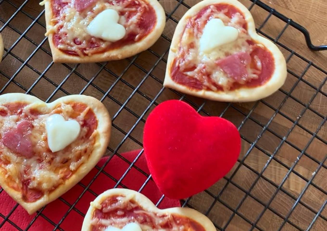 Mini pizza in the heart☆