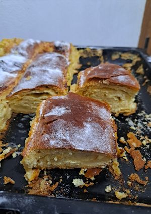O poză a rețetei Plăcintă cu brânză ca la bunica în foi.