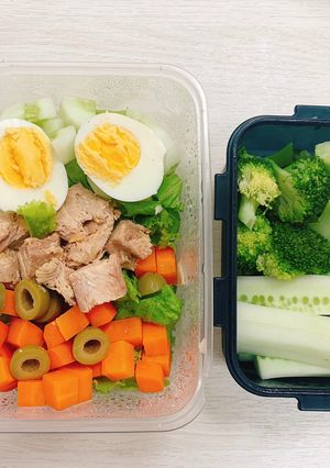 Hình của món Salad cá ngừ ngâm dầu + sốt dầu xì.