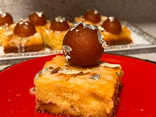 Gulab jamun cake