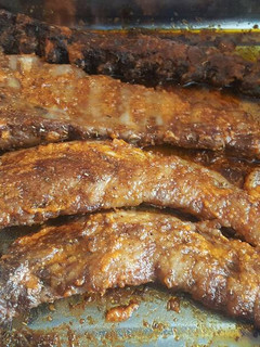 Una foto de Costillas al horno con salsa