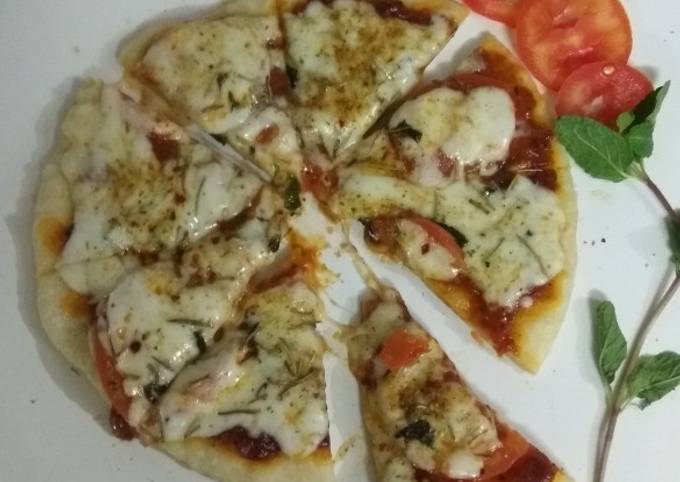 Tomato Basil Thin Crust Pizza