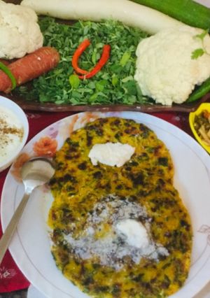 A picture of Mixed Vegetables Makki Paranthas.