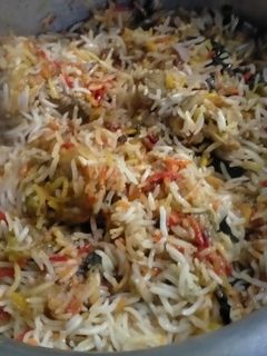 चिकन बिरयानी (chicken biryani recipe in Hindi) रेसिपी मुख्य फोटो