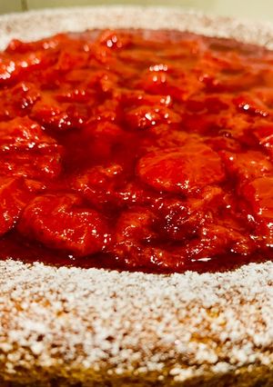 Foto di Torta allo yogurt con composta di fragole 🍓
