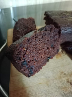 A picture of Sugar free Dates and banana Chocolate cake 🌴🍌🍌🌴.