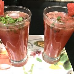 A picture of Watermelon mojito.