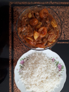 عکسی از دستور خورشت آلو