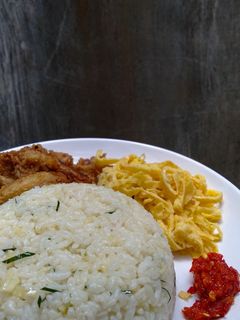 Foto resep Nasi Daun Jeruk Jamur Crispy