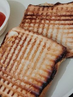 पनीर भुर्जी ग्रिल सैंडविच (Paneer Bhurji grill sandwich recipe in Hindi) रेसिपी मुख्य फोटो