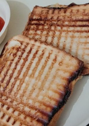 पनीर भुर्जी ग्रिल सैंडविच (Paneer Bhurji grill sandwich recipe in Hindi) रेसिपी मुख्य फोटो